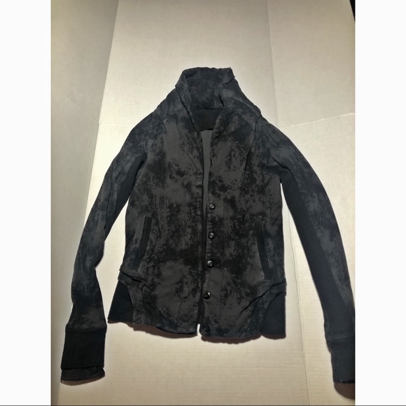 Lululemon Tye Dye Jacket - Picture 4 of 13